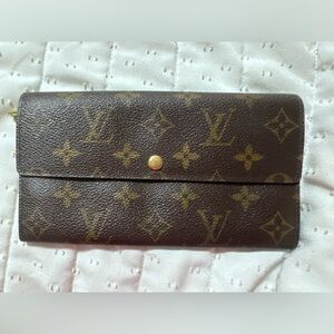 Louis Vuitton Sarah Wallet